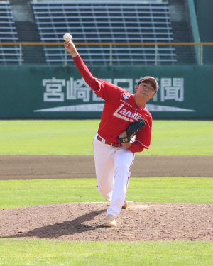 오재원, 김주오만 신인이냐, 150km 강속구 나도 있다...SSG도 대어 낚았나