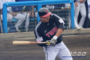 2G 4안타 1홈런 폭발中 김현수 공백 메울자 인정. 