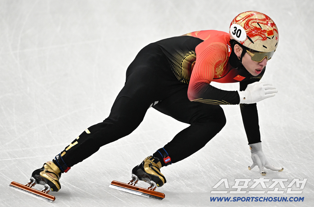 "쇼트트랙 내 인생의 전부" '中 귀화' 린샤오쥔, 올림픽 역사에 영원히…