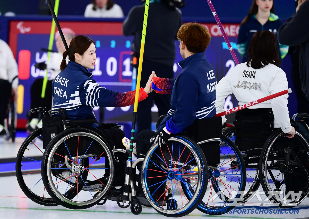 "신들린 샷! 폭풍케미!" 백혜진X이용석,컬링 믹스더블 日 9대0 완파!…