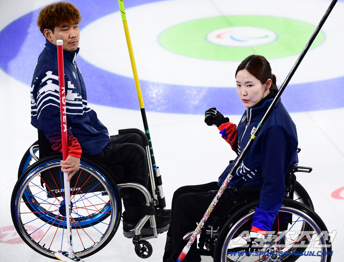 "신들린 샷! 폭풍케미!" 백혜진X이용석,컬링 믹스더블 日 9대0 완파!…