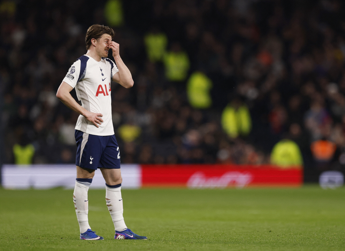 공분! "손흥민 주장감 아냐" 떠나니 강등→'리더십 박살' 팬들에 으르렁…