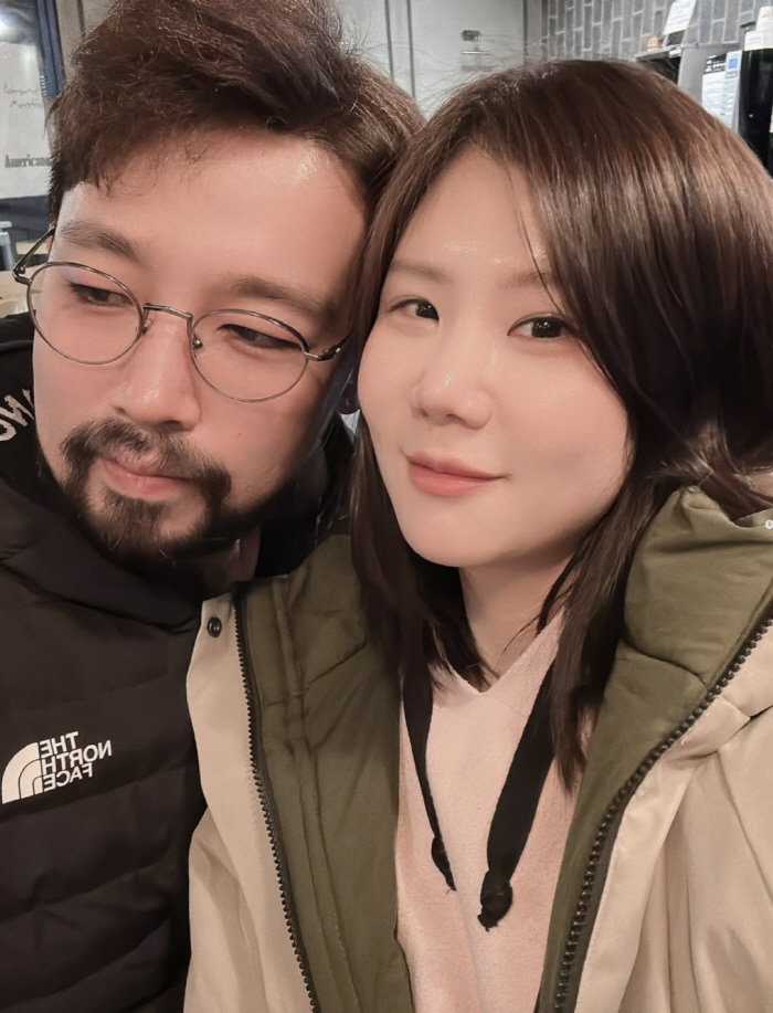 '열애 고백' 28기 돌싱 순자, 미스터킴♥과 커플 사진 "안정감 주는 사람"