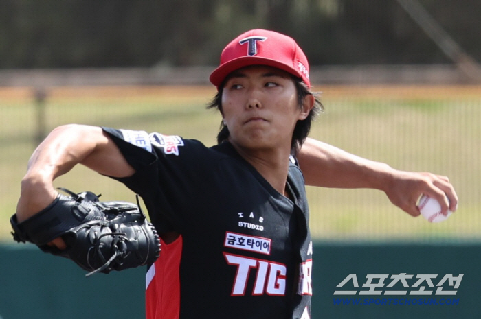 제구만되면 국대 에이스인데... '45개로 3이닝 노히트' 시즌때도 이렇게만 던져주라[오키나와 현장]
