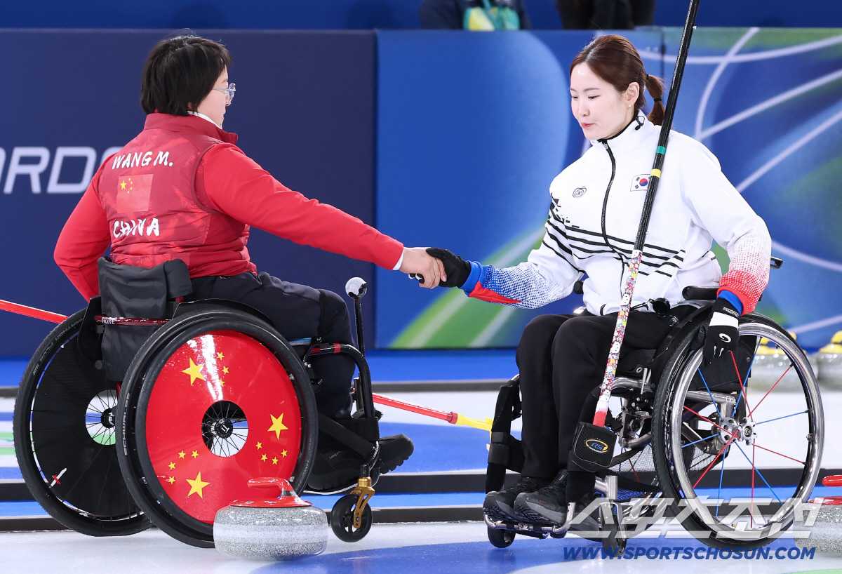 "아깝다! 마지막 8엔드,통한의 샷 실수" '팀 200' 이용석-백혜진,…