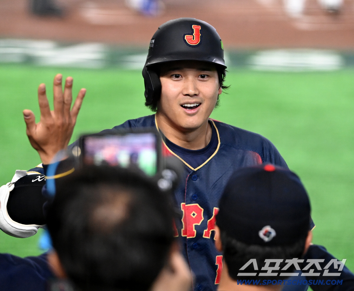 오타니 WBC 첫 그랜드슬램 폭발! '2루타→홈런→적시타' 3연타석 안타…