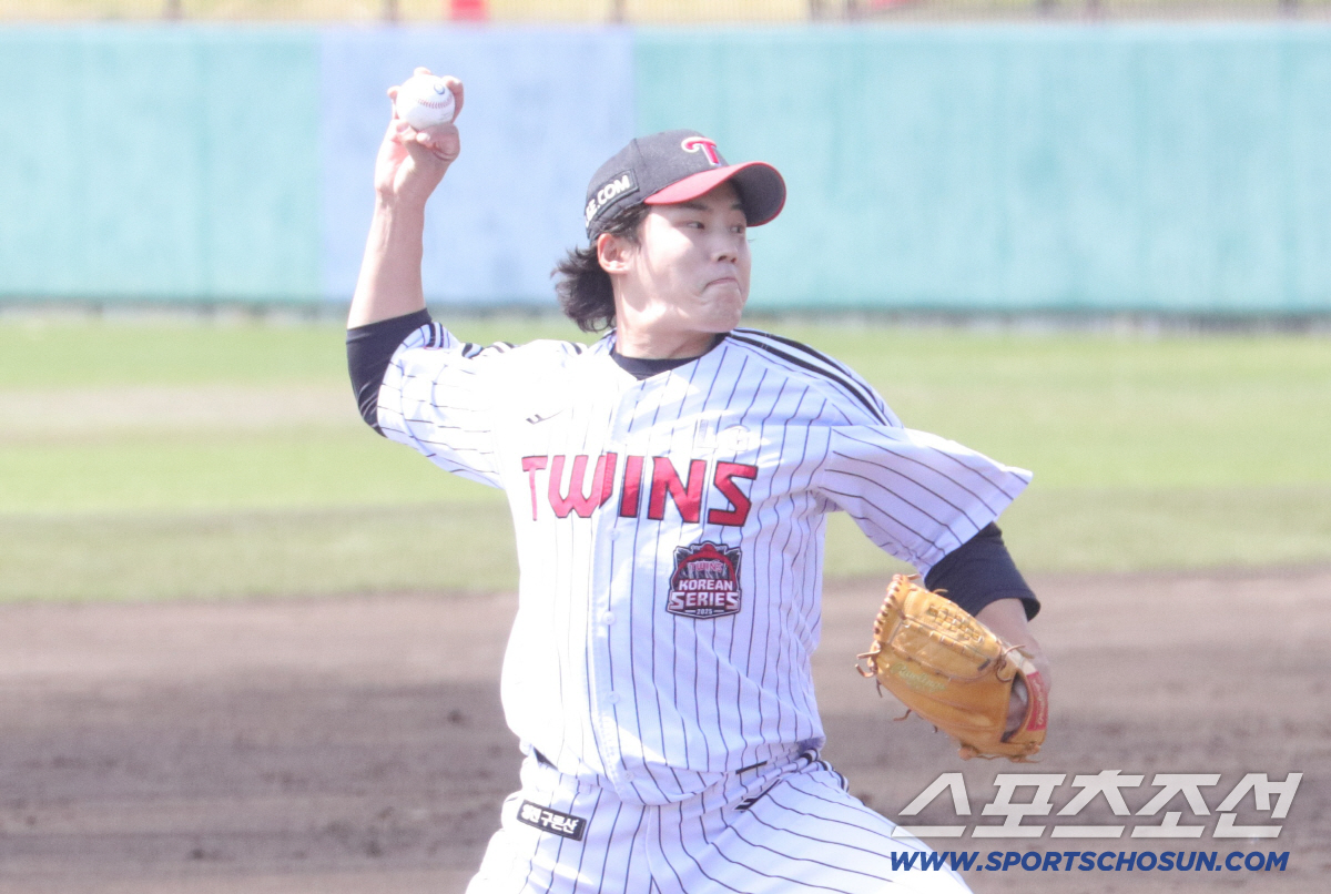 우승팀도 주전 8명 빠지니 역시 약하네. 오키나와 1무2패, 17득점-2…