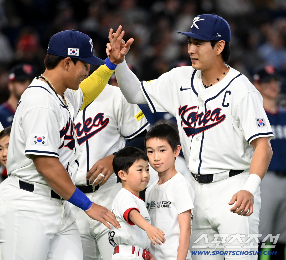 "오늘은 동경하지 말자" 日깨운 오타니처럼…운명의 한-일전, 캡틴 이정후…