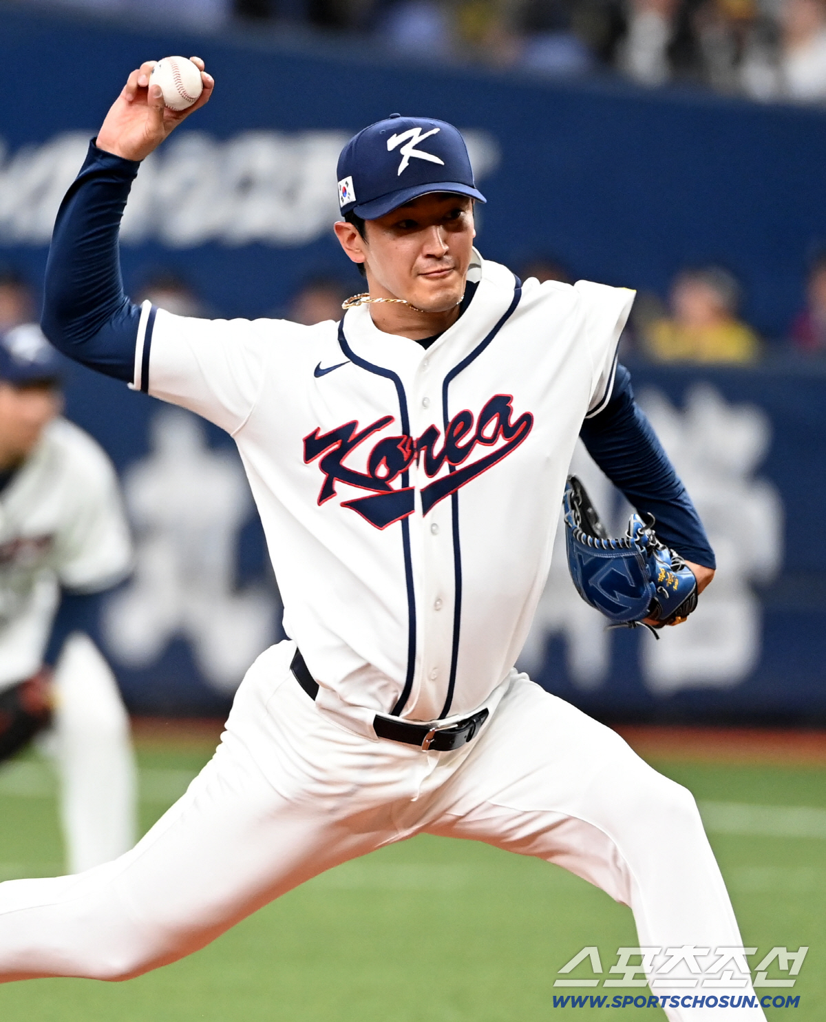 '한일전 총력 포기?' 류지현 감독 발끈…"전략적 판단" 도대체 어떻게 …