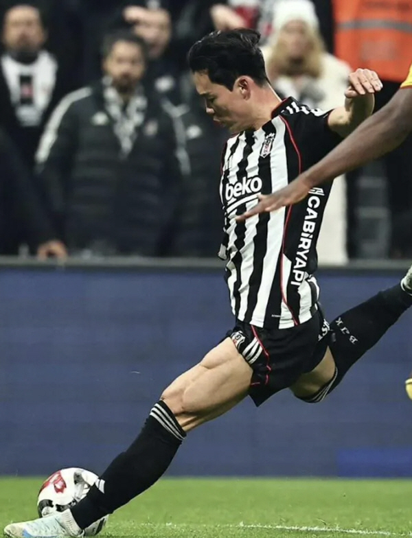 '韓 선수 몸값 4위 우뚝' 250억짜리 골잡이 '오'현규 VS 튀르키예…