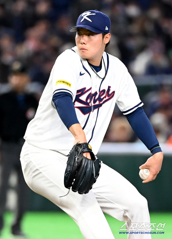 '日 깜짝' 류현진인가, 이 한국 투수 극찬했다…"체인지업, 이렇게 던져야 한다"