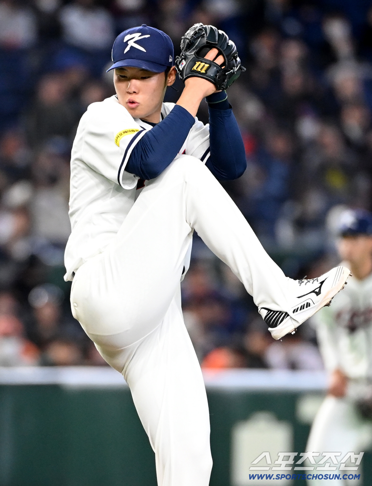 '日 깜짝' 류현진인가, 이 한국 투수 극찬했다…"체인지업, 이렇게 던져…