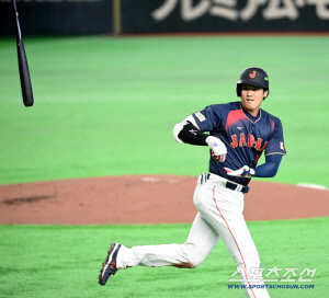 '13대0' 대만 감독 울린 日압도적 콜드승, WBC 기록 3개나 새롭게 쓰였다