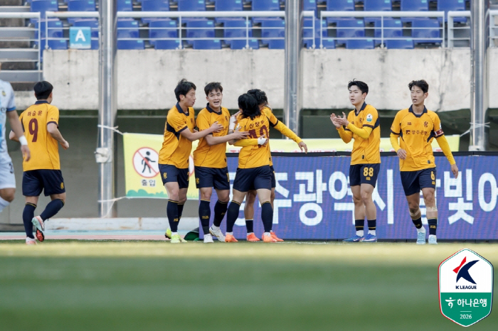 '서진수 극적 동점골' 대전하나시티즌, '갈레고 PK 골' 부천FC '역…