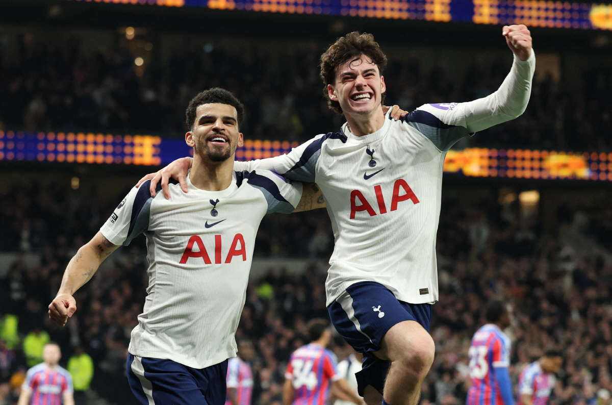 "캡틴 SON 대체자 NO, 2006년생이 에이스?" 토트넘 비판 폭발……