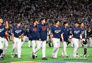 '한일전 통한의 역전패' 또 약점 확인, 162km 마무리 왔다면 달랐을까