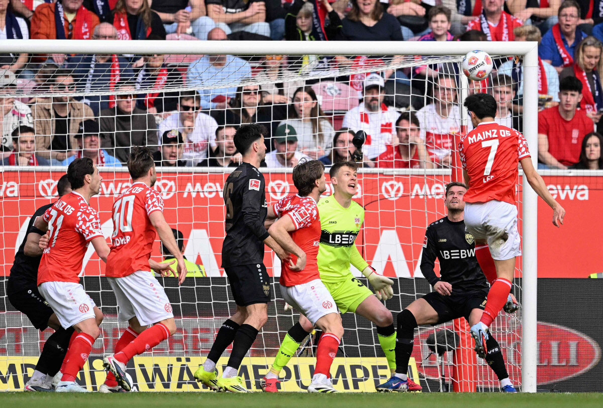'한국인 헤더 장인!' 이재성, '발보다 정확한 이마'로 석 달 침묵 끊…