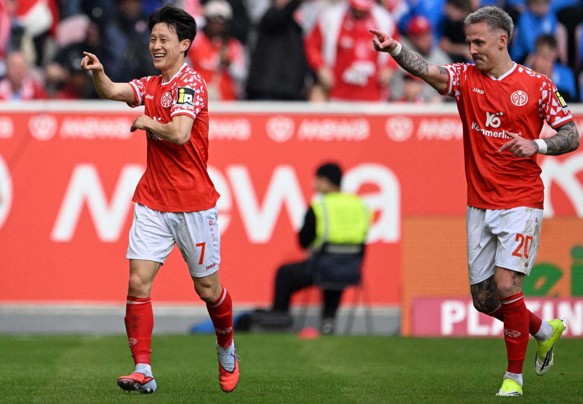 '한국인 헤더 장인!' 이재성, '발보다 정확한 이마'로 석 달 침묵 끊…
