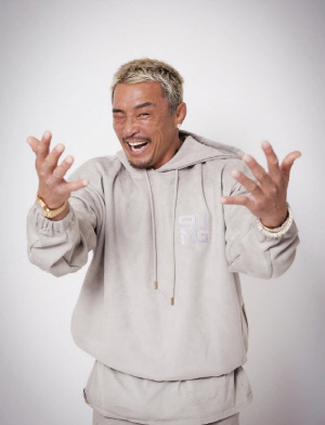 추성훈 “내 장례식에 잘 왔어”..윙크까지 날린 유쾌한 ‘영정사진’ 공개