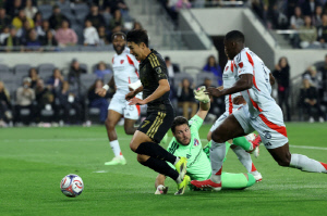 '최저 평점 굴욕' 손흥민 이상하다, 터지지 않는다→5G 연속 필드골 없어...LA FC, 댈러스에 1-0 신승