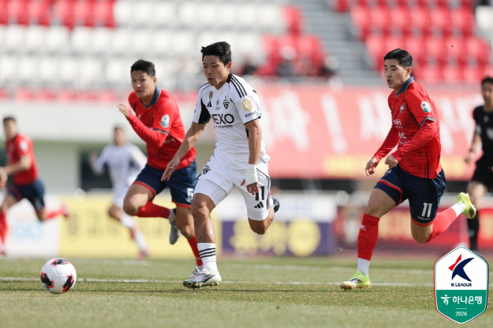 [현장리뷰]"모따가 '정정용 더비' 살렸다" '우승후보' 전북 현대 벼랑…