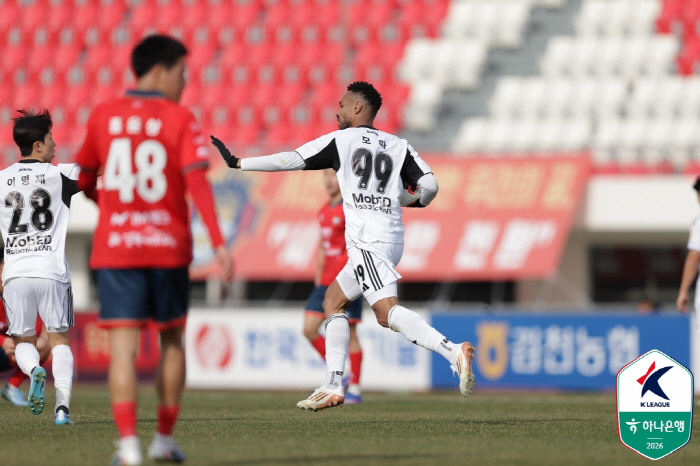 [현장리뷰]"모따가 '정정용 더비' 살렸다" '우승후보' 전북 현대 벼랑…