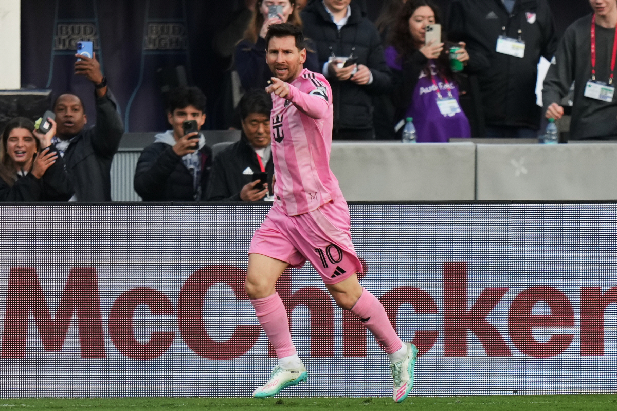 메시 실제 연봉='165억' 손흥민 7명!...역시 GOAT, 압도적 M…