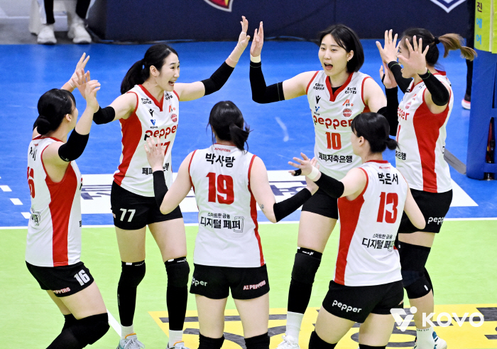 양효진 은퇴식 경기인데…조이가 없어도 페퍼저축은행은 '천적'이었다..5승1패[수원리뷰]