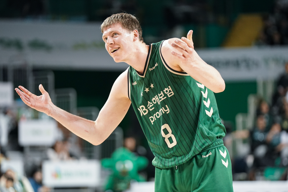 [현장분석] 뛰는 양우혁, 나는 알바노가 제압했다! 30P-5A 폭발. …