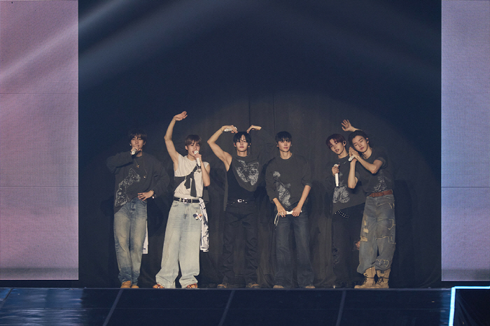 [SC현장]"안 울려고 했는데"…라이즈, 눈물로 맺은 첫 월드투어 마침표…