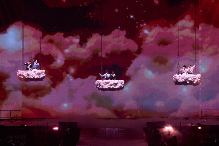 [SC현장]"안 울려고 했는데"…라이즈, 눈물로 맺은 첫 월드투어 마침표…