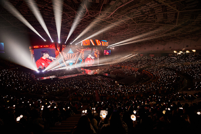 [SC현장]"안 울려고 했는데"…라이즈, 눈물로 맺은 첫 월드투어 마침표…