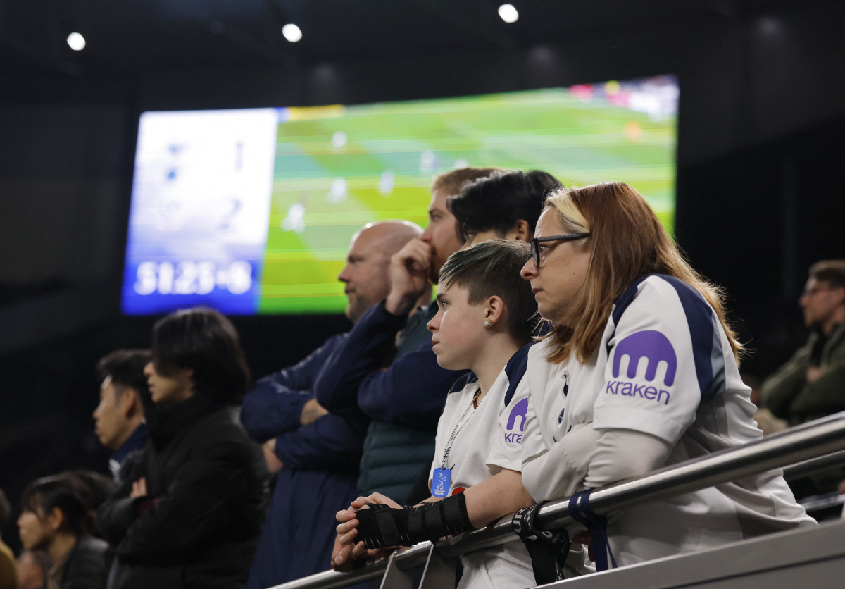 "EPL 역사상 가장 큰 충격적인 사건" 통산 260골 레전드의 살벌한 …