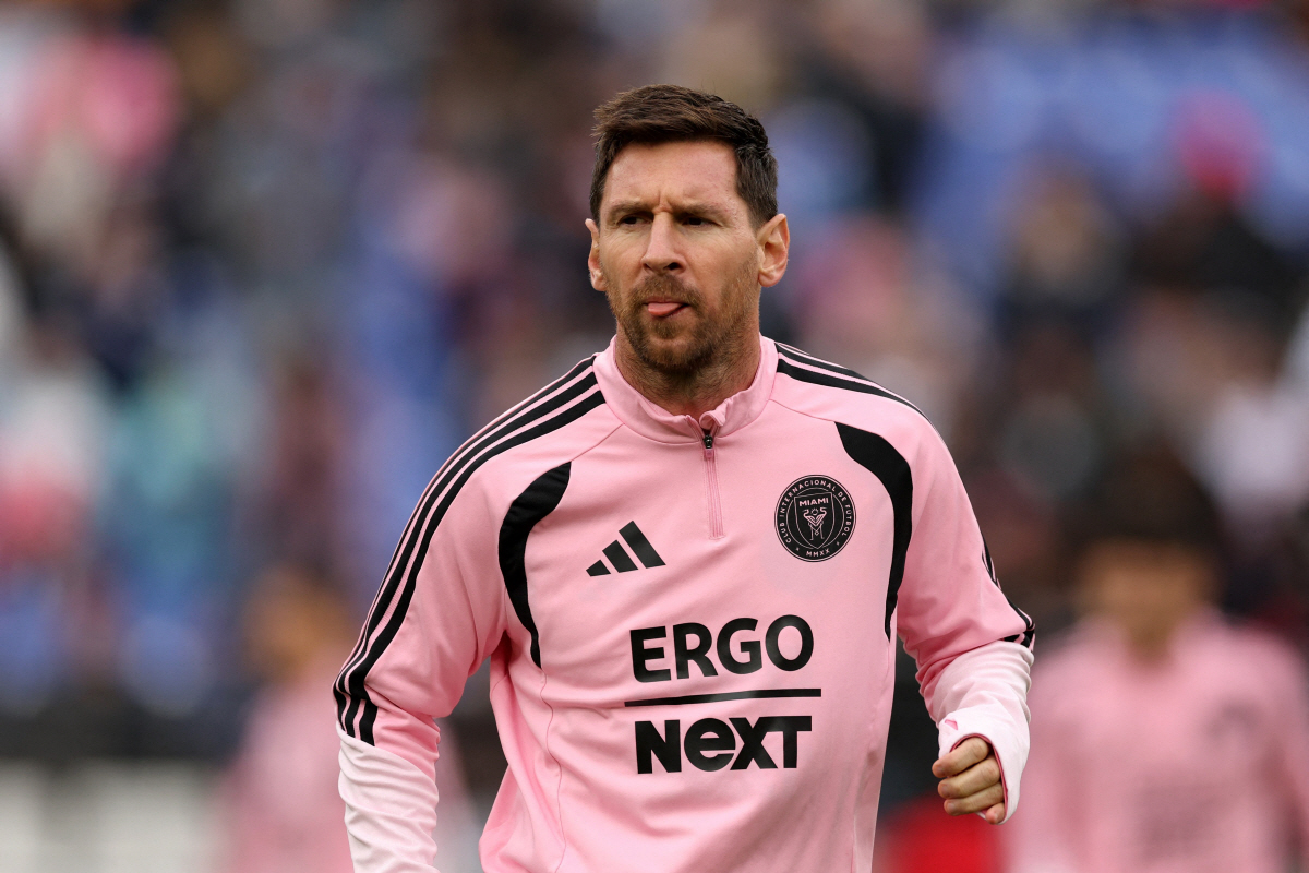 '손흥민 보다 1000억이나 많네' GOAT 메시의 충격적인 보수 공개,…