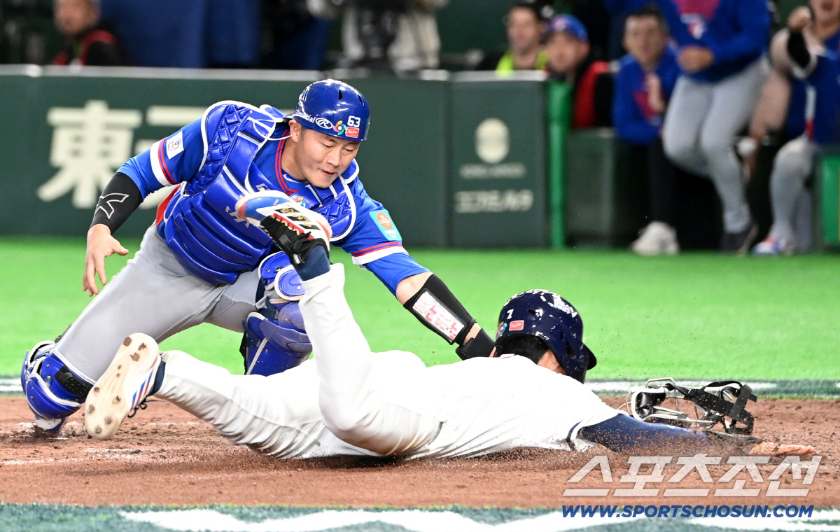 WBC 응원차 '전세기로 당일치기 도쿄행' 대만 행정원장, 단교 후 첫 …