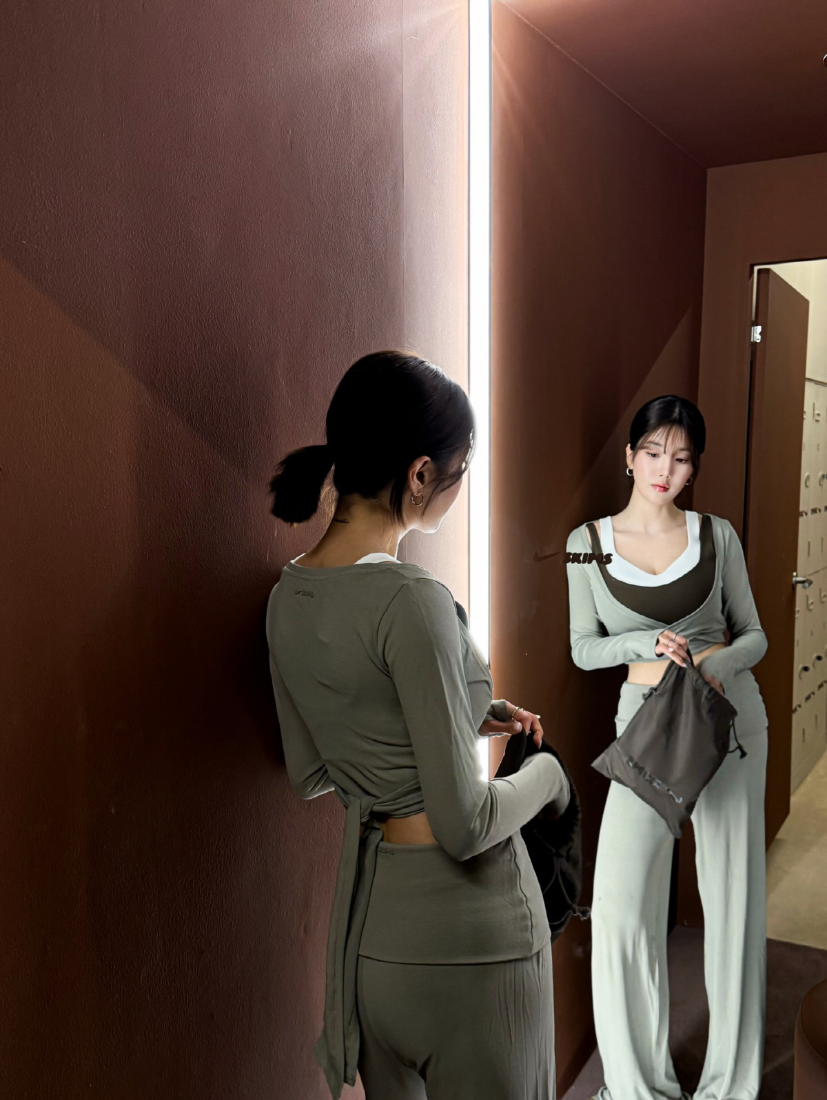 "2도화상 쯤이야"…권은비, 완벽 미모·몸매 자랑→화상도 가릴수 없는 '…