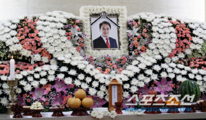 故 조민기, '여제자 20명 미투 폭로' 속 숨진 채 발견..28년 커리어 불명예 '8주기'