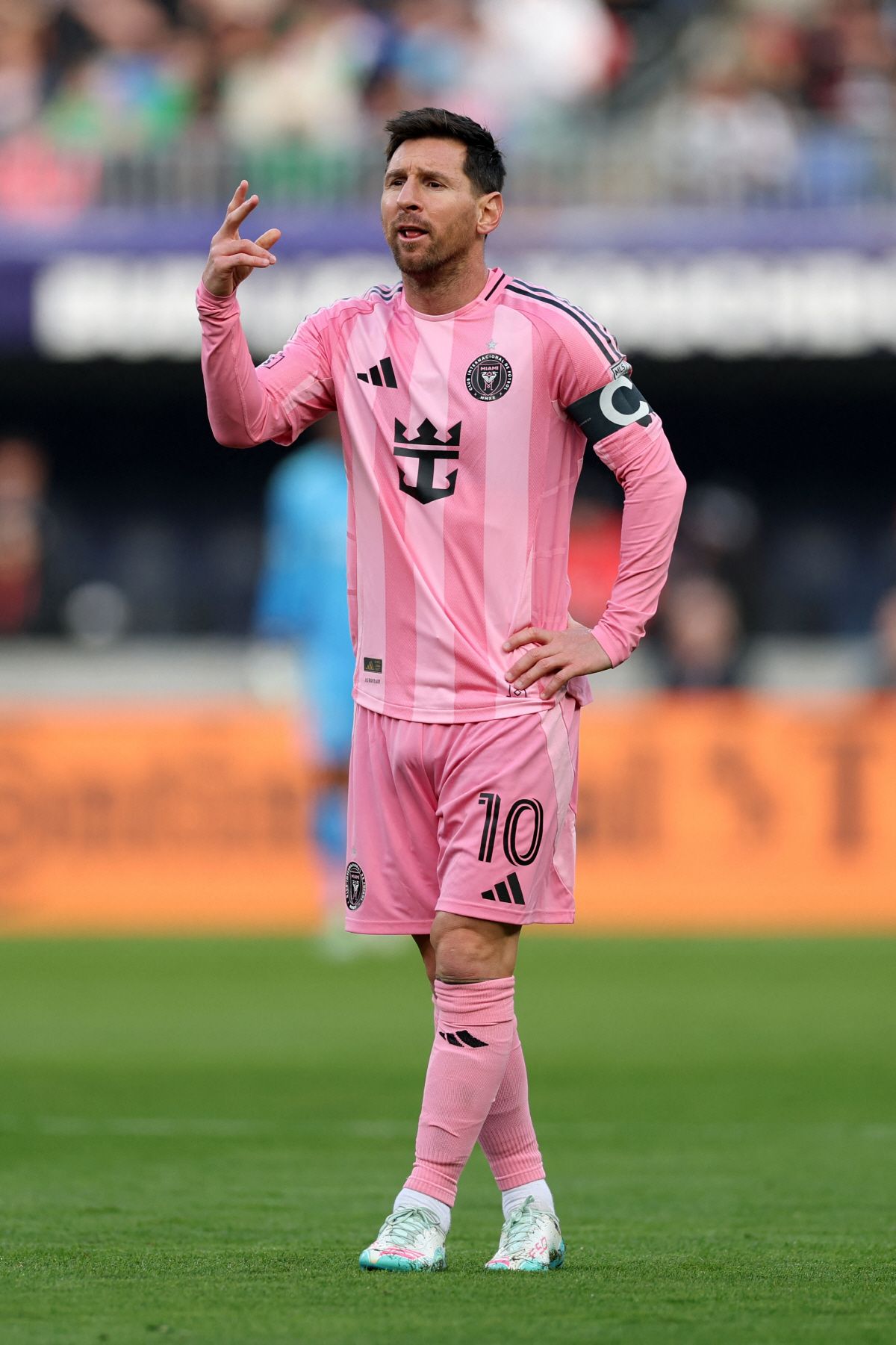 감독 오피셜! '월드컵 OUT' 호날두, 열등감 대폭발! 메시 900골 …