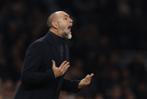 총체적 난국! 강등 위기에 감독 불화설까지→'토트넘 338억' 매각 환영…수호신 유벤투스로 떠난다