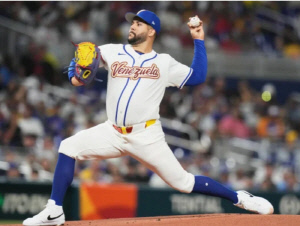 헤이수스로 우승 가능? 에이스의 한달 공백이 던진 변수, 기로에 선 삼성의 외인 선택지 '봄이냐 가을이냐'