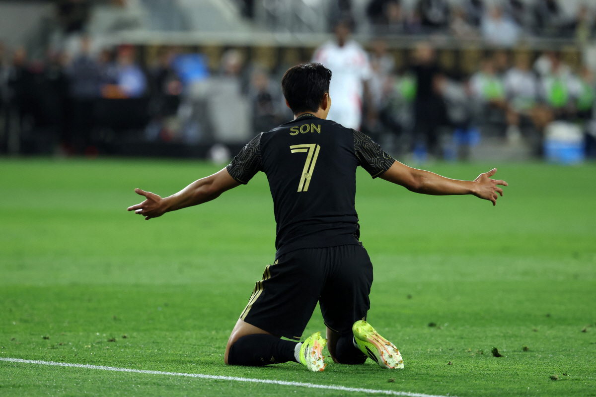 LAFC 감독 '오피셜' 공식발표, '韓 축구 에이스' 손흥민 '피 철철…