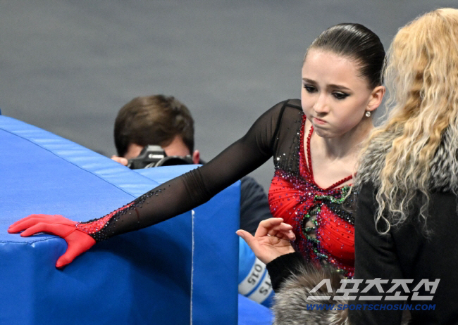 "죄송합니다, 정말 죄송합니다" 김연아 작심 발언 무시한 '최악의 피겨 …