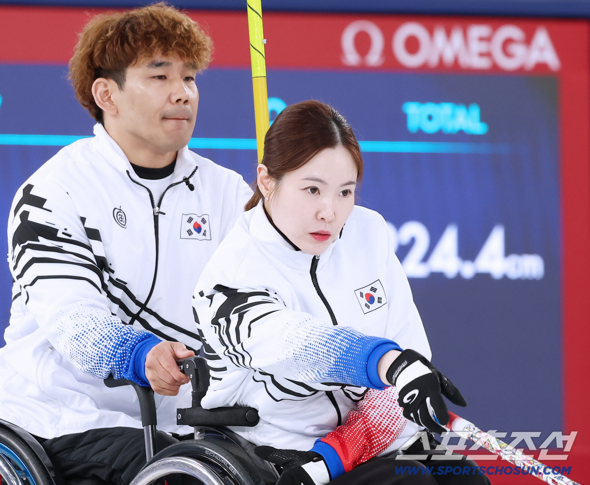 휠체어컬링 혼성 4인조,중국과 혈투 끝 5-7패...'팀200'의 믹스더…