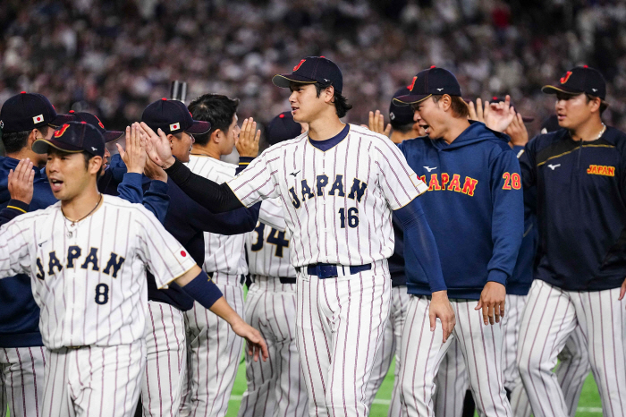 8회말 만루 찬스에서 대타로 교체, '12타수 무안타' 일본 최고 타자의 굴욕, 오타니 뒤 타석 중압감 때문인가[민창기의 일본야구]