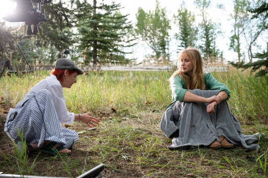 제니퍼 로렌스, 전라 노출도 불사..."둘째 임신 후 촬영, 쉽지 않은 …