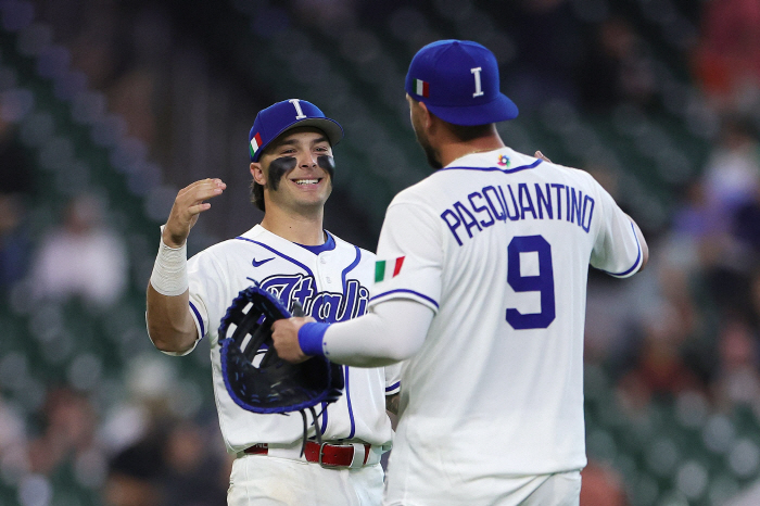 "한잔해" 커피 그리고 와인, 이탈리아의 낭만 넘치는 WBC 축하법 '화제'