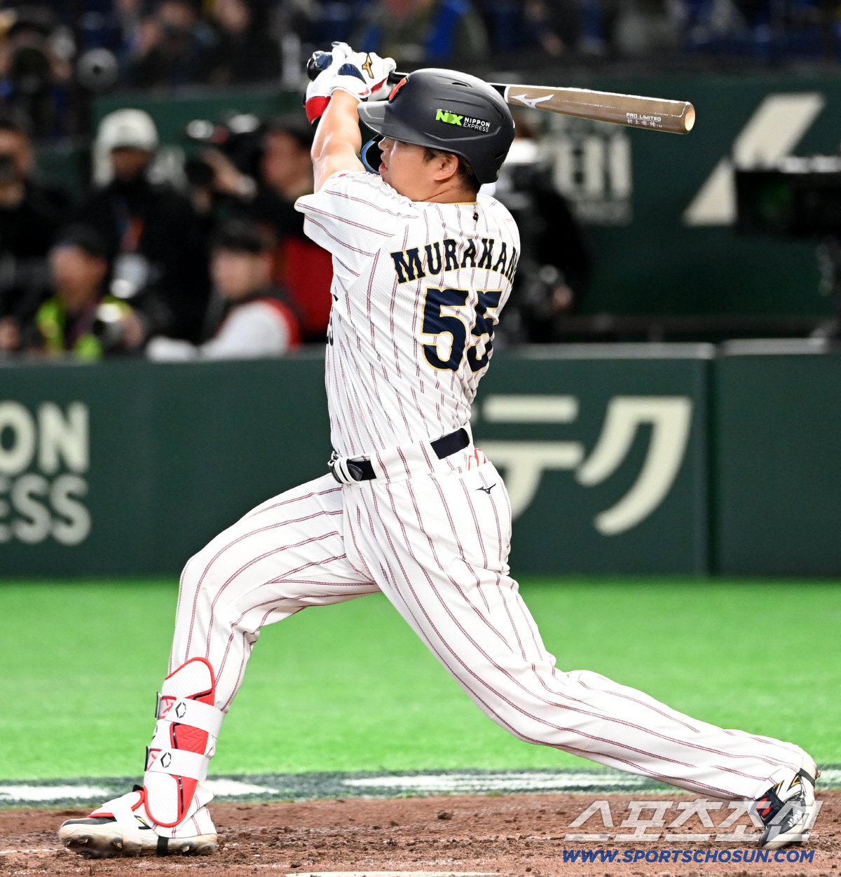 일본에도 강백호가? '오타니도 박수치는데…무례하다' 일왕 퇴장 → 입꾹닫…