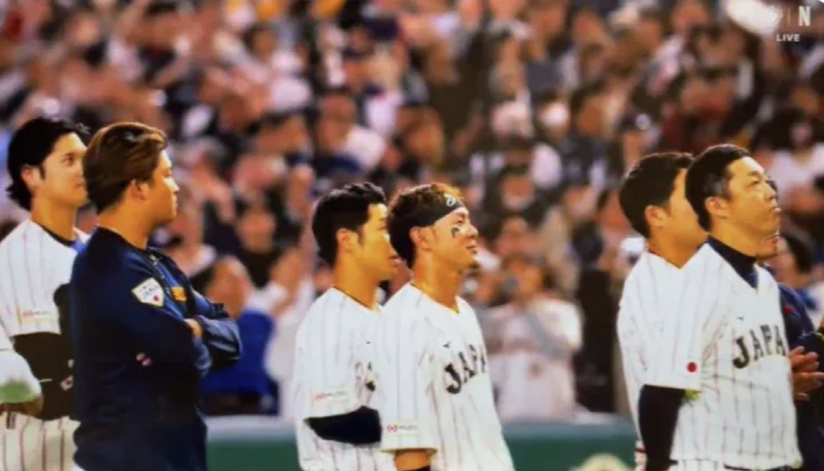 일본에도 강백호가? '오타니도 박수치는데…무례하다' 일왕 퇴장 → 입꾹닫…