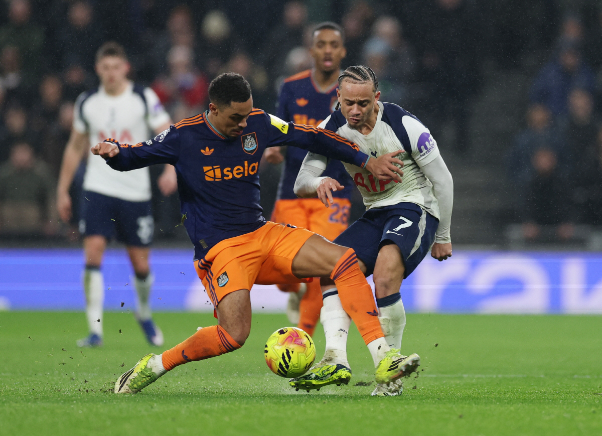 "손흥민처럼 7번 달고 내 이야기 쓰겠다" 새빨간 거짓말 들통...최악의…