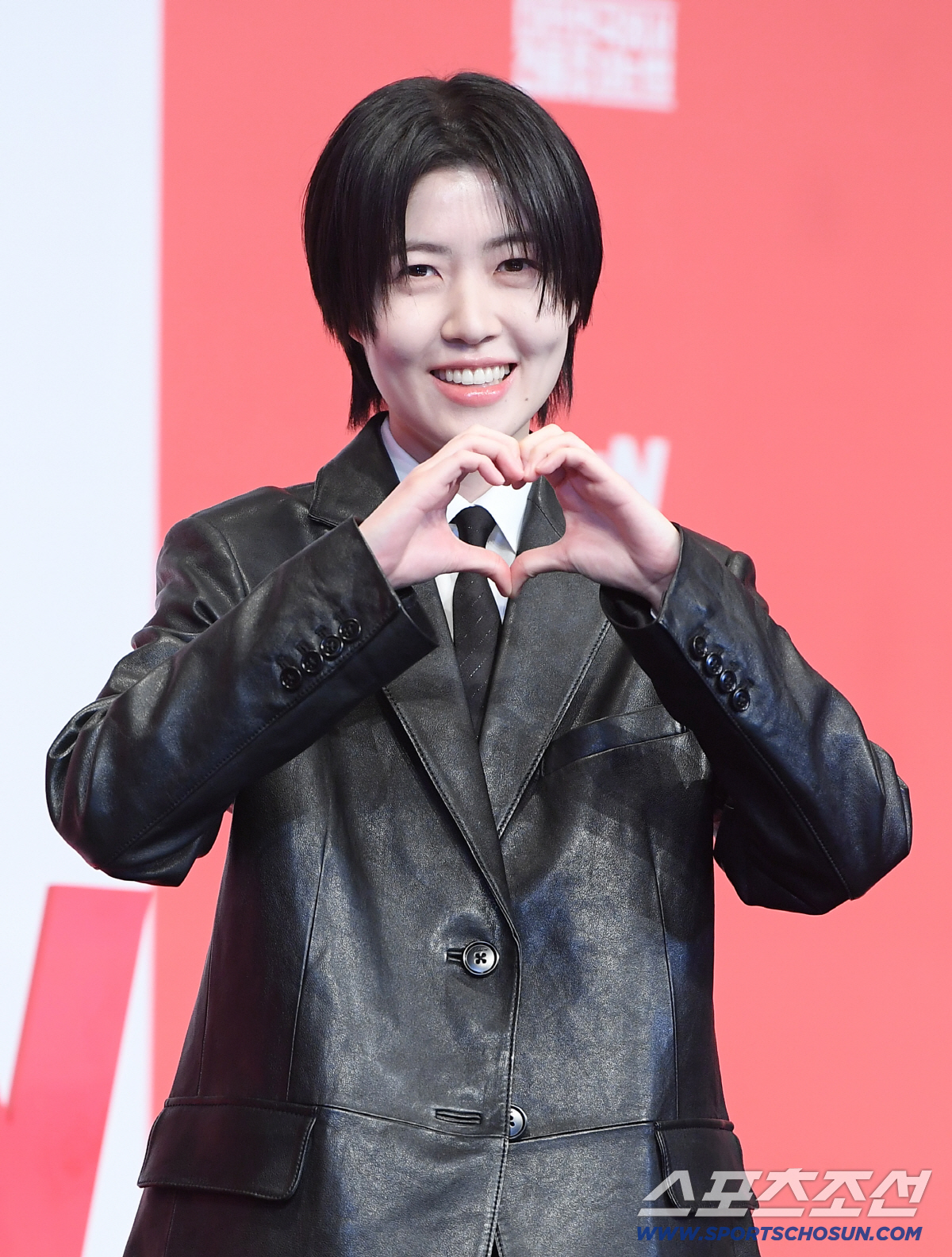 [SC현장] "부동산 시장↓ 손절 엔딩"…'건물주' 하정우, ♥차정원부터…